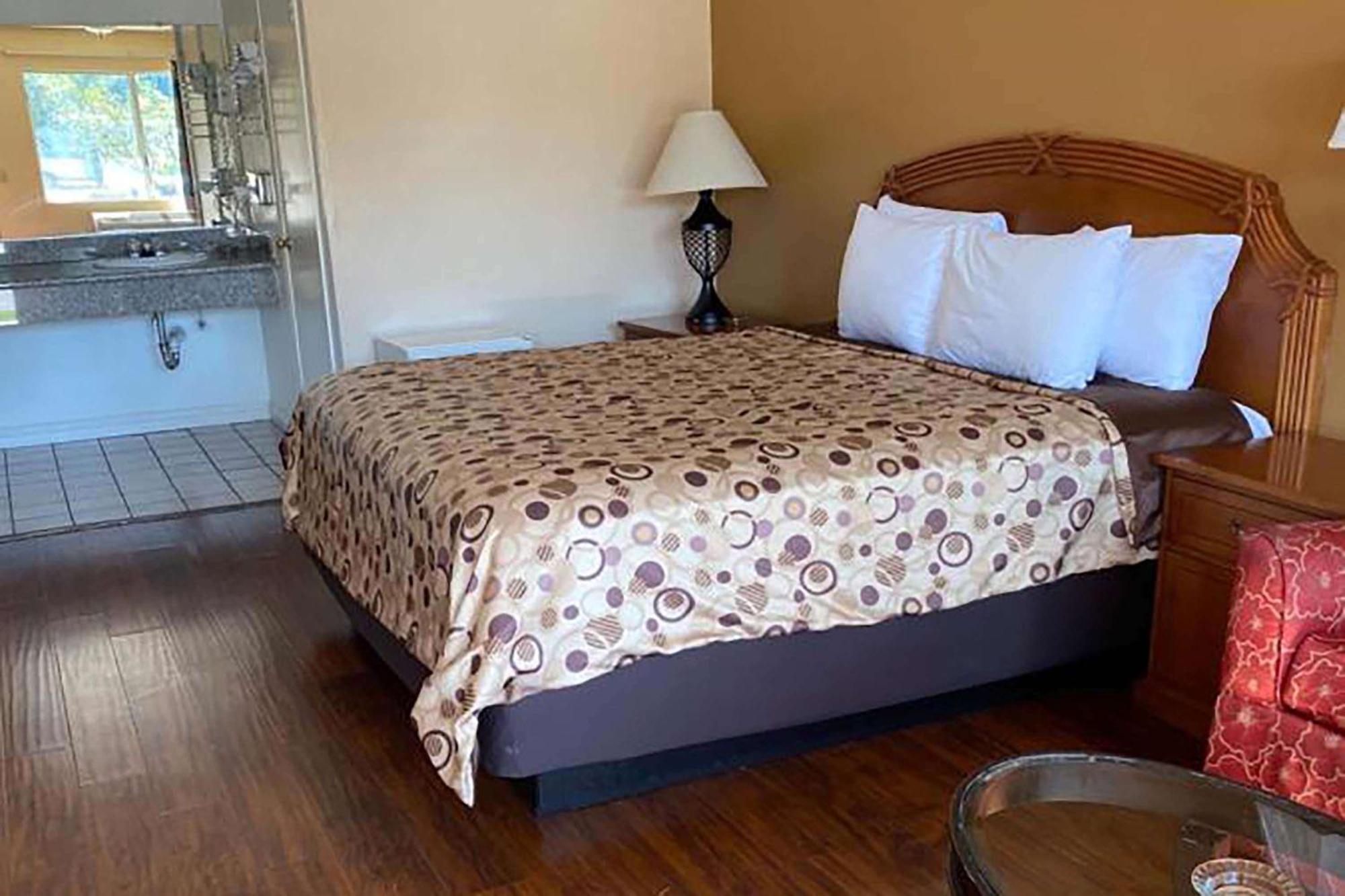 Motel Howard Johnson By Wyndham Azusa Extérieur photo